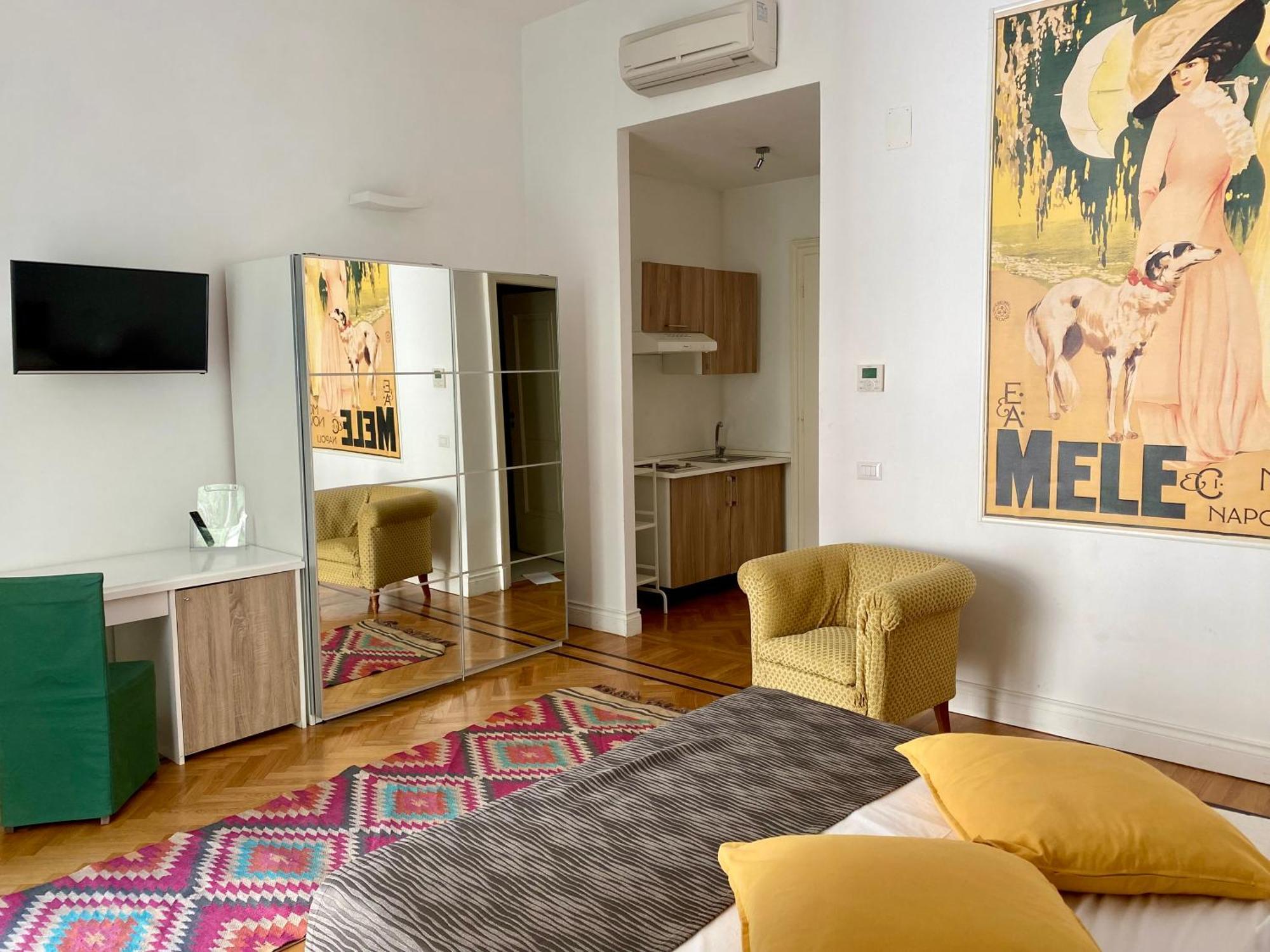 Palazzo Mele Residence نابولي المظهر الخارجي الصورة